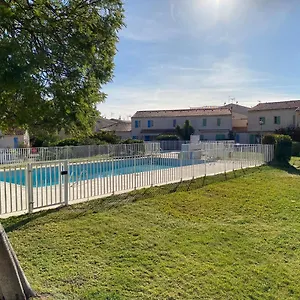  Appartement Les Locations Cinaureva  Village De La France